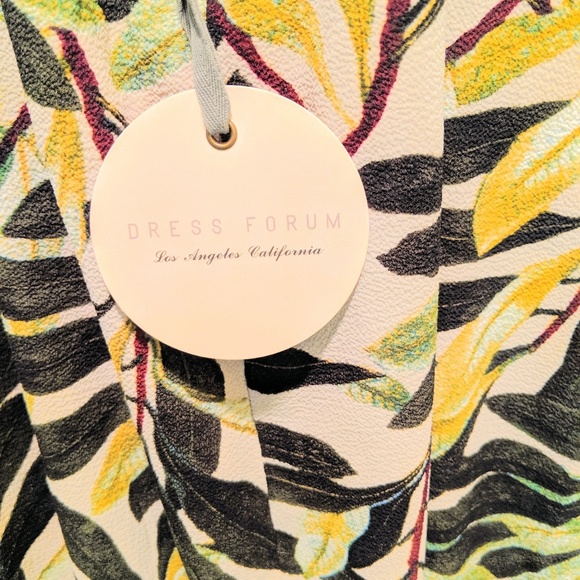 💛NWT💛 Hot Miami Styles Double Slit Halter Maxi-L - Picture 7 of 8